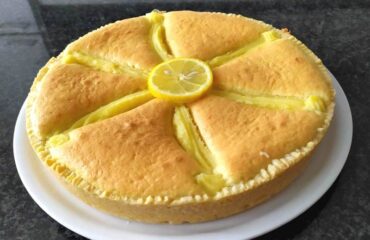 Torta di crema al limone