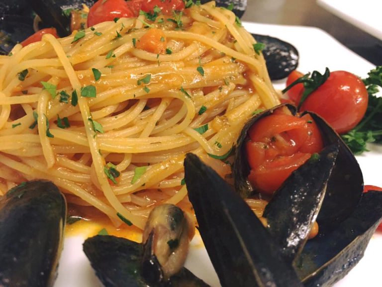 Spaghetti Alle Cozze, Cannavacciuolo Svela Il Trucco Per Farli Perfetti ...