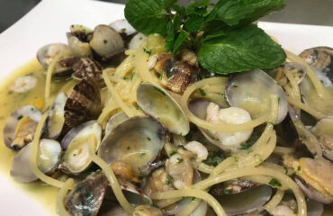 spaghetti vongole e gamberi