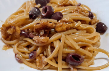 spaghetti olive e noci