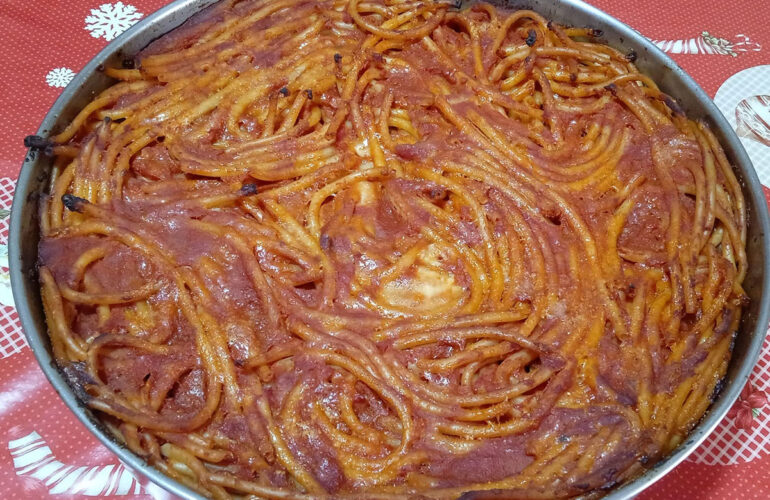 frittata di spaghetti al sugo