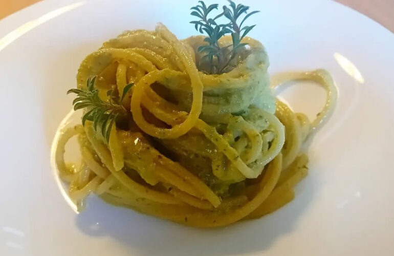 con pesto alla santoreggia 1