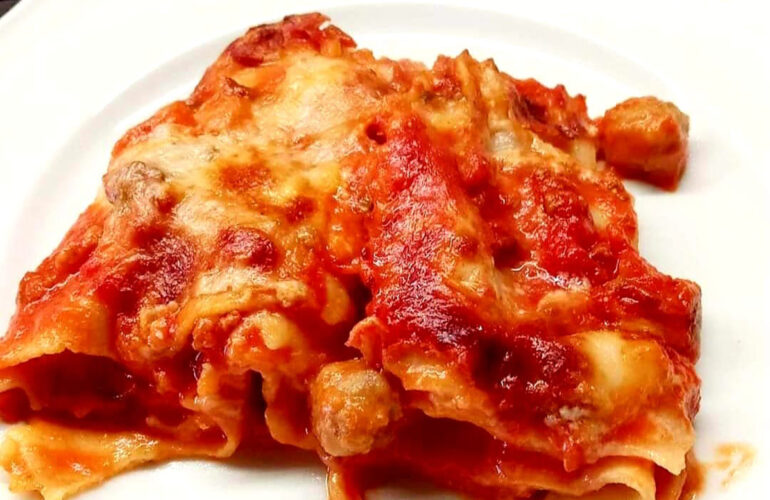 LASAGNA AL RAGÙ CON POLPETTINE DI CARNE