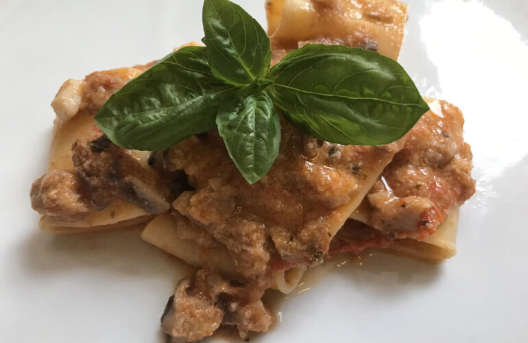 Paccheri seppie e funghi