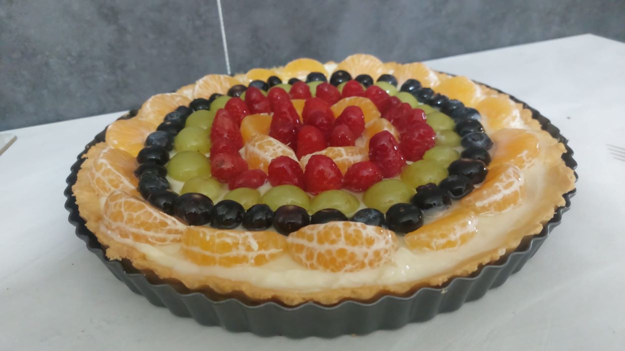 Crostata di zia Sabry, con pasta frolla soffice e una crema segreta più buona della pasticcera