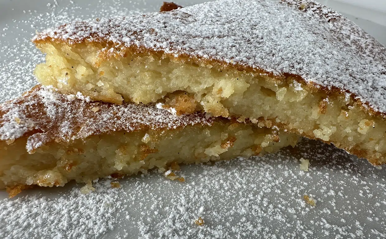 Migliaccio di zia Sisina, a Napoli si faceva così: il dolce di Carnevale più semplice che c’è