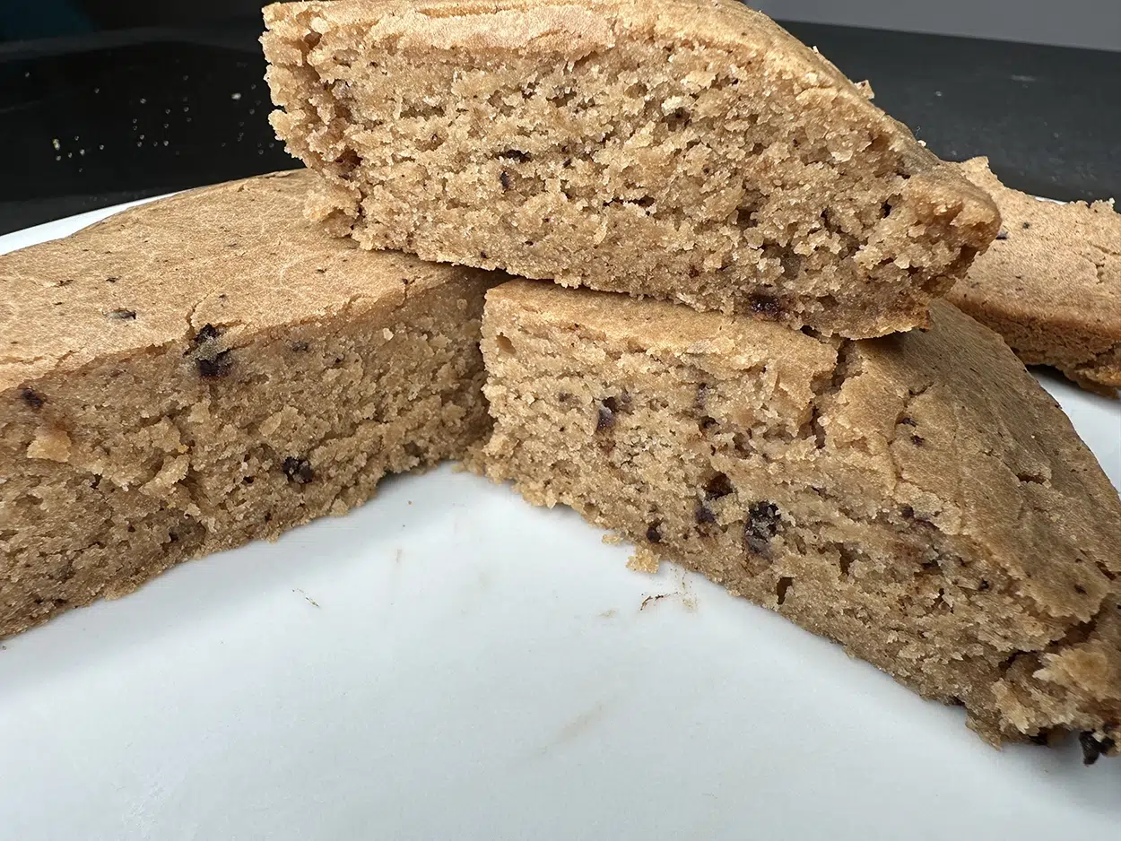 Torta Latte e biscotti, ci vogliono 3 ingredienti e non c’è impasto. Bastano pochi minuti