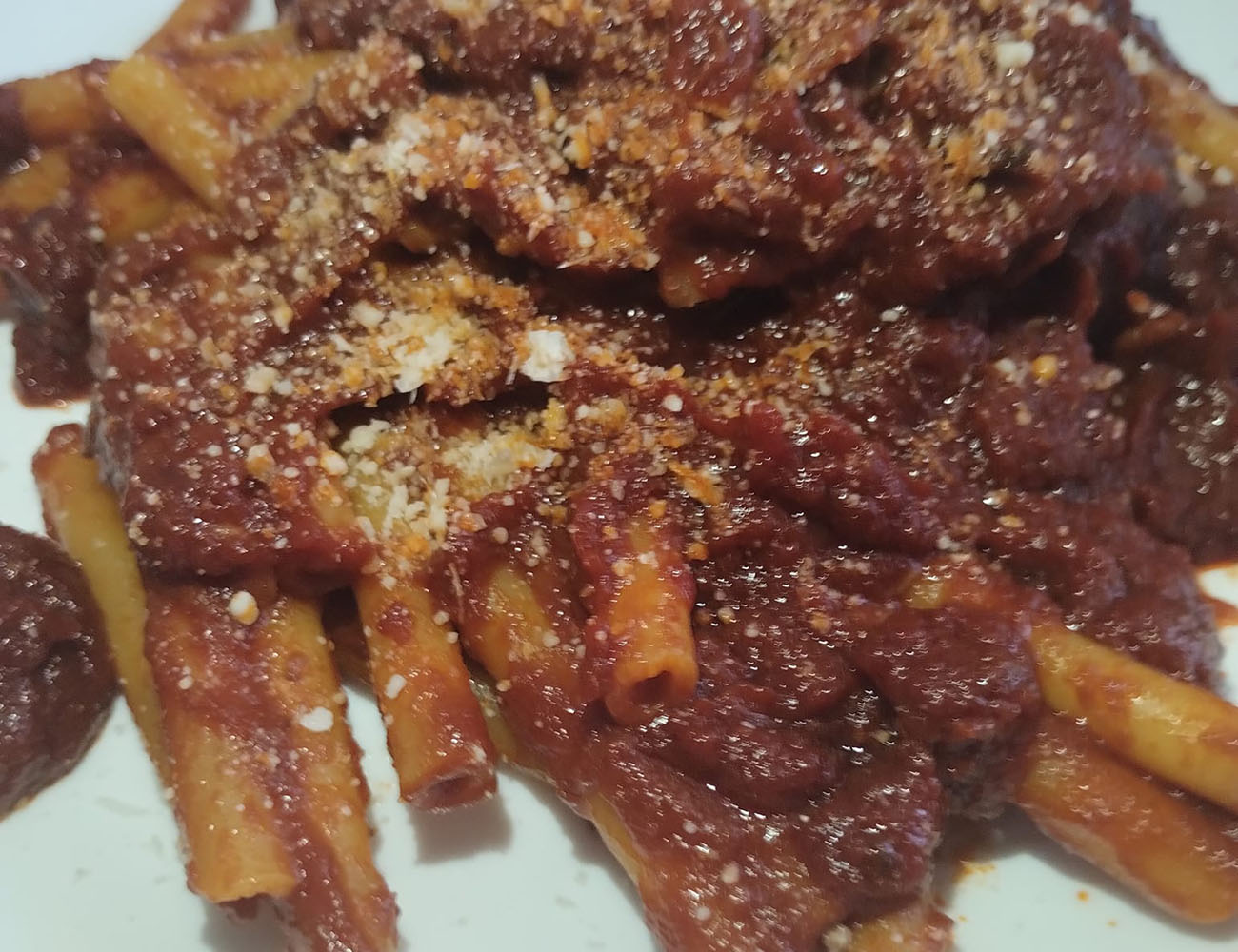 Pasta al ragù napoletano di Gennarino Esposito, quello che deve pappuliare. Il mio segreto sono i 4 cucchiai